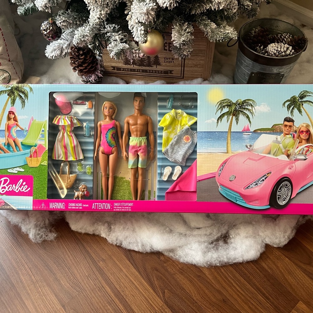 Barbie convertible and pool set